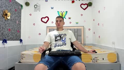 SIMON KELER online show from September 2025 01:17:01 AM