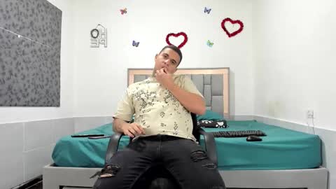 SIMON KELER online show from October 2025 02:01:02 AM