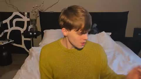 Snapshot of simonwnl chatting on December 2025 08:30:01 AM Simon online show from December 2025 08:30:01 AM