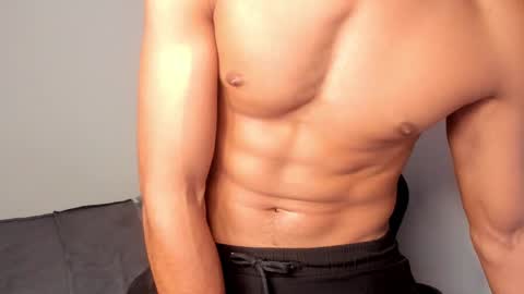 Snapshot of simple_guyy chatting on February 2026 04:32:01 AM Andrey online show from February 2026 04:32:01 AM