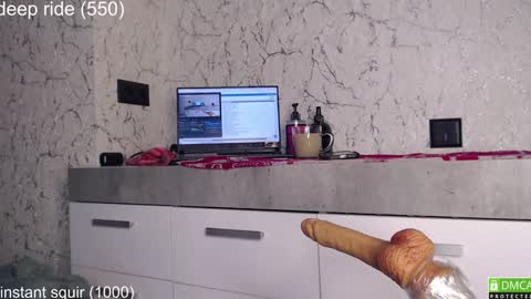 regina online show from October 2025 07:42:02 AM