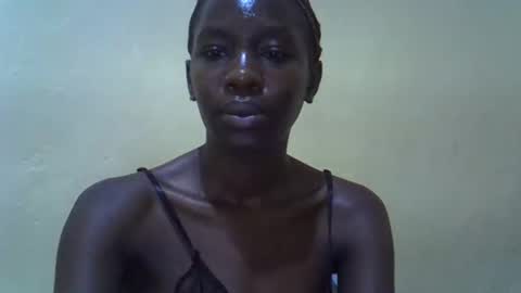simplyloy33 online show from May 2026 05:56:02 AM