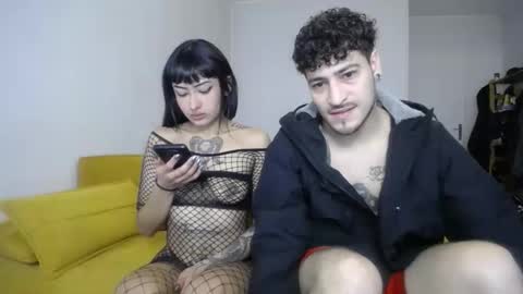 Snapshot of simur_sahso chatting on November 2025 10:14:01 AM Sofi wed. - sat. 11am - 11 pm and Santi with Sofi sun.. - tue. 11 am - 5 pm europe online show from November 2025 10:14:01 AM