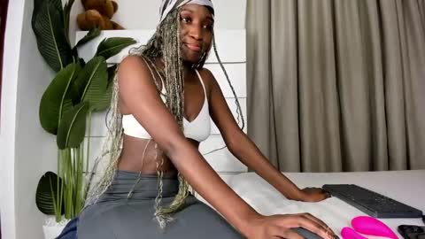 sincerre9_tara online show from February 2025 07:38:01 AM