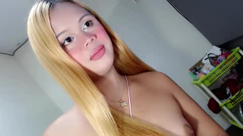 Snapshot of sinfulrose_ chatting on March 2026 07:09:02 AM sinfulrose_ online show from March 2026 07:09:02 AM