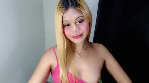 Snapshot of sinfulrose_ chatting on March 2026 10:05:01 PM sinfulrose_ online show from March 2026 10:05:01 PM