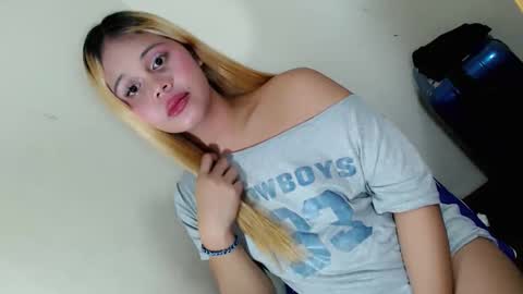 Snapshot of sinfulrose_ chatting on May 2026 03:27:01 PM sinfulrose_ online show from May 2026 03:27:01 PM