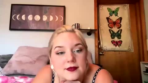 singlesexymom online show from December 2024 09:50:01 PM