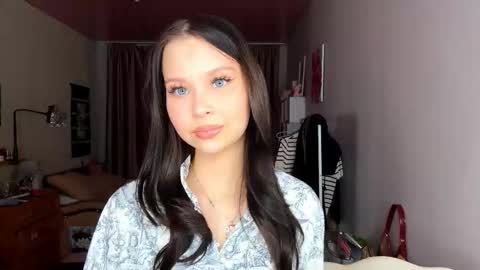 Emma online show from November 2025 11:05:02 AM