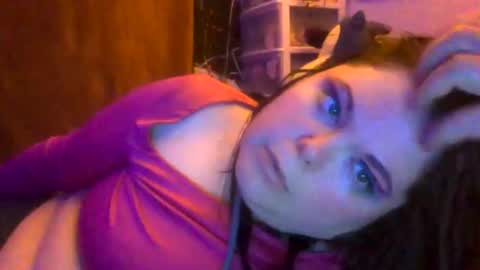 Siofra online show from November 2025 04:43:02 AM