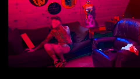 Snapshot of siphonophorslaysstrings chatting on March 2026 01:44:01 AM Unbridledfuckingcrazy online show from March 2026 01:44:01 AM