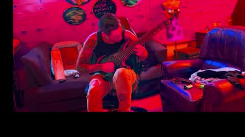 Snapshot of siphonophorslaysstrings chatting on April 2026 01:03:01 AM Unbridledfuckingcrazy online show from April 2026 01:03:01 AM