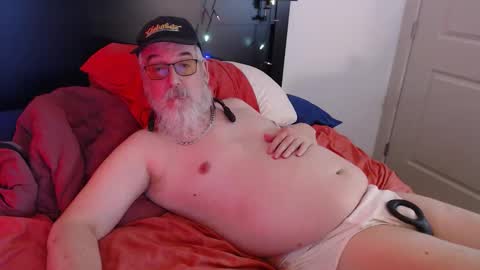 Snapshot of sirbeercan chatting on February 2026 08:07:02 AM sir beer can the friendly hermit online show from February 2026 08:07:02 AM