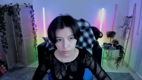 Snapshot of sirenmystique chatting on July 2026 10:21:02 AM Si online show from July 2026 10:21:02 AM