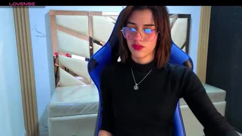 Snapshot of skaller_james_a chatting on February 2026 01:08:02 PM skaller_james_a online show from February 2026 01:08:02 PM