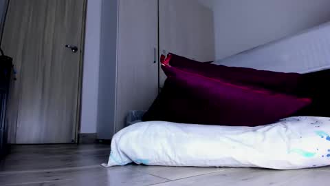 Skarlet online show from October 2025 03:40:02 AM