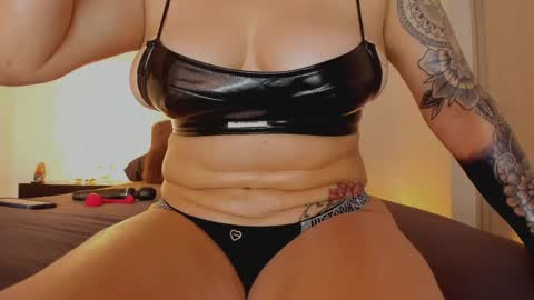 Skay online show from May 2026 10:17:01 PM