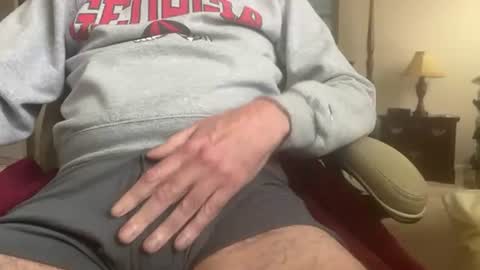 Snapshot of skeet46 chatting on January 2025 08:21:02 PM skeet46 online show from January 2025 08:21:02 PM