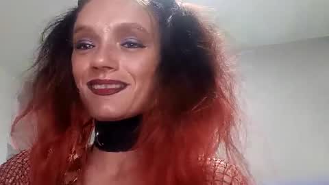 Skiniminitits online show from September 2025 01:07:02 AM