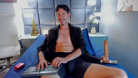 skinny jean  online show from May 2026 08:35:02 PM