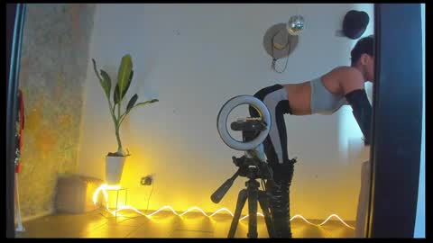 Snapshot of skinnybody_ chatting on April 2026 08:09:01 PM skinnybody_ online show from April 2026 08:09:01 PM