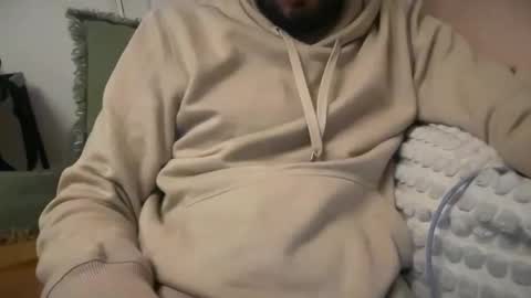 skinnyguyfun online show from April 2026 10:19:02 PM