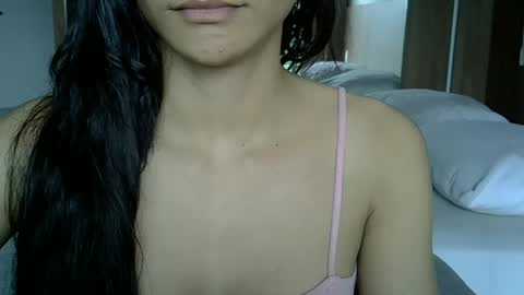 Snapshot of skinnykittencam chatting on October 2025 12:39:02 PM skinnykittencam online show from October 2025 12:39:02 PM