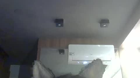 Snapshot of skinnykittencam chatting on November 2025 06:32:01 PM skinnykittencam online show from November 2025 06:32:01 PM