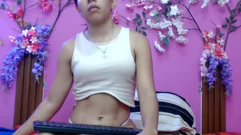 sofia online show from December 2025 01:20:02 PM