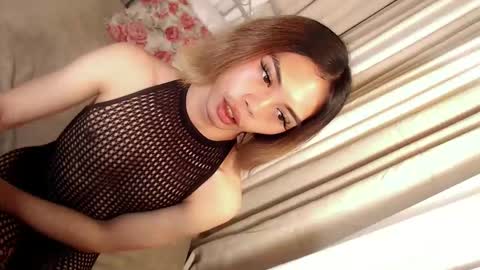 skinnytrans69 online show from April 2026 05:47:01 PM