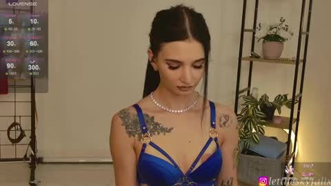 Eliza online show from May 2026 11:36:01 PM