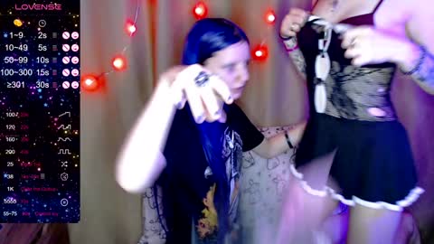 Iska Im genderfluid theyheshenot use ht have reasons and Mia my t-gf sheher online show from January 2025 04:39:01 PM