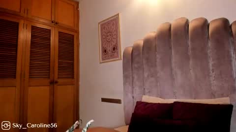 Sky Caroline online show from May 2026 09:22:01 PM