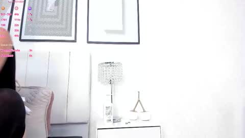 sky_johnson_ online show from September 2025 07:14:01 PM