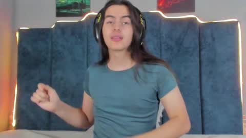 Snapshot of sky_liink chatting on October 2025 08:49:02 PM Santiago online show from October 2025 08:49:02 PM