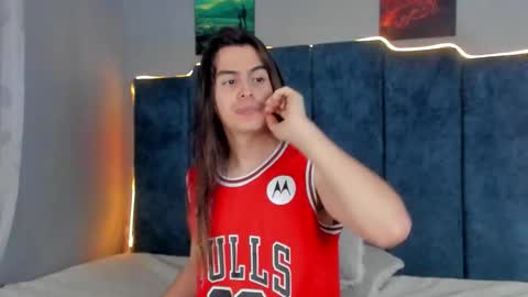 Snapshot of sky_liink chatting on October 2025 10:36:01 PM Santiago online show from October 2025 10:36:01 PM