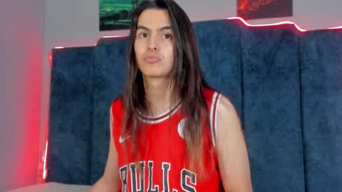 Snapshot of sky_liink chatting on October 2025 11:17:01 PM Santiago online show from October 2025 11:17:01 PM