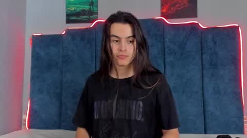 Snapshot of sky_liink chatting on November 2025 12:09:01 AM Santiago online show from November 2025 12:09:01 AM