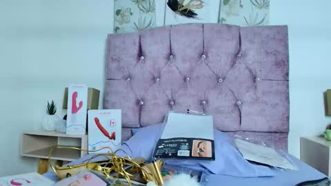 skye moore online show from October 2025 11:52:02 AM