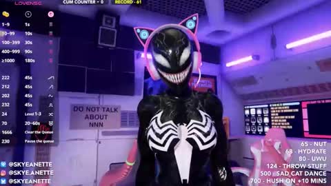 SkyeAnette online show from November 2025 02:11:01 AM