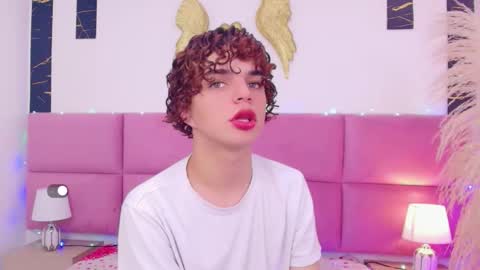 Snapshot of skyee_angel chatting on December 2025 01:49:02 PM Angel online show from December 2025 01:49:02 PM