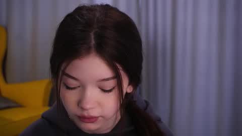 Amy online show from December 2025 07:36:02 AM