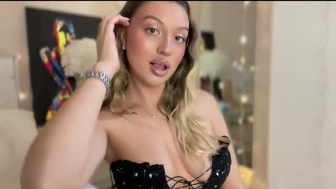 GARRY AND SOPHIA online show from December 2025 06:47:01 PM