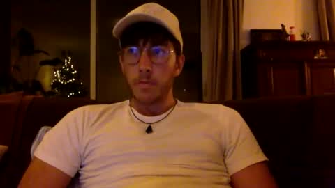 skyisthelimit1995 online show from December 2025 08:15:02 PM