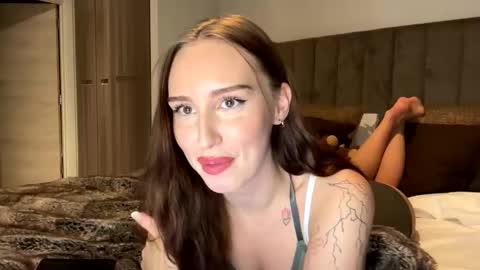 Snapshot of skylachase chatting on December 2025 06:36:02 PM Skylar online show from December 2025 06:36:02 PM