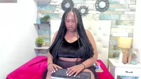 Snapshot of skyler_naomi chatting on June 2026 02:06:01 PM skyler_naomi online show from June 2026 02:06:01 PM