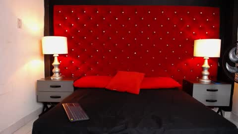 SKYLERBIGXXX online show from November 2025 04:12:01 AM