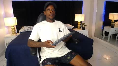 SKYLERBIGXXX online show from May 2026 04:41:02 AM