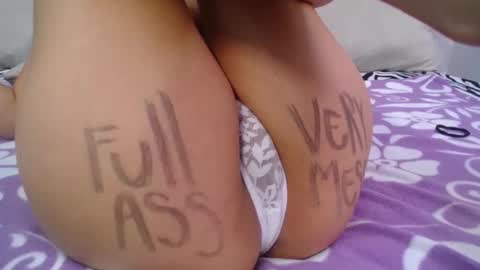 Snapshot of skynny_horney chatting on December 2024 10:50:02 AM Skynny online show from December 2024 10:50:02 AM