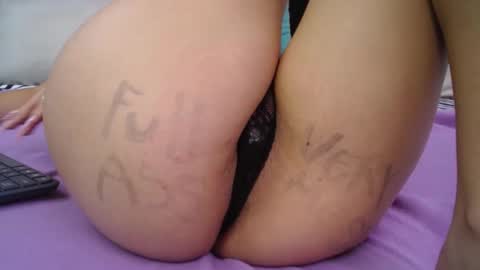 Snapshot of skynny_horney chatting on December 2024 10:56:02 AM Skynny online show from December 2024 10:56:02 AM